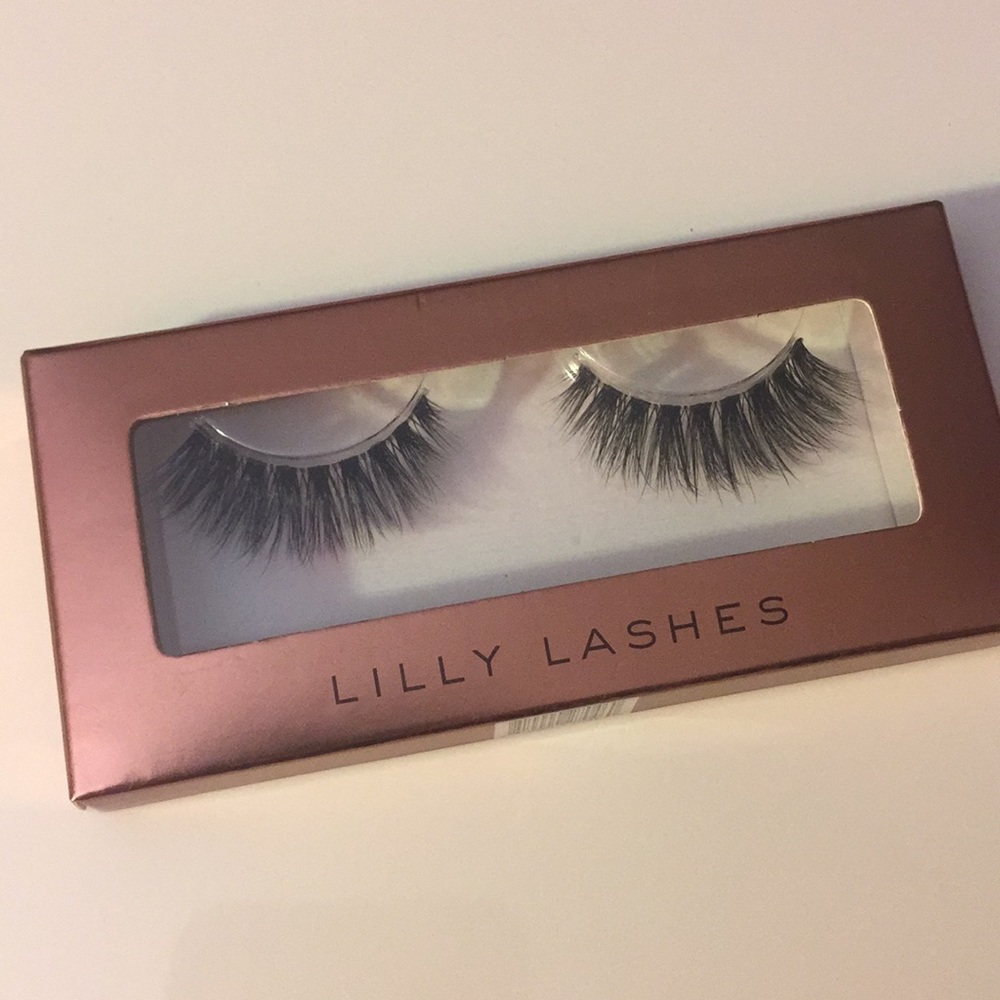 LILLY LASHES